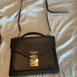 Black epi Louis Vuitton purse